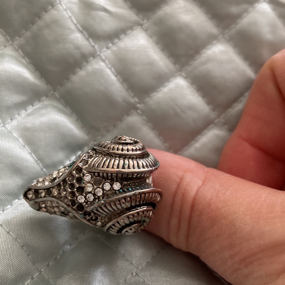 Large Chunky Ram's Head Silver Ring - image 6